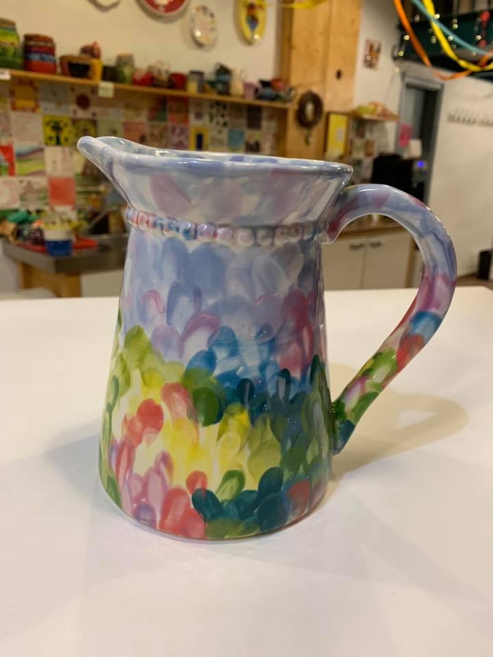 Krug-kancsó-MadeByYou-Alkotóműhely-Egyedi-kerámiafestés-Budapest