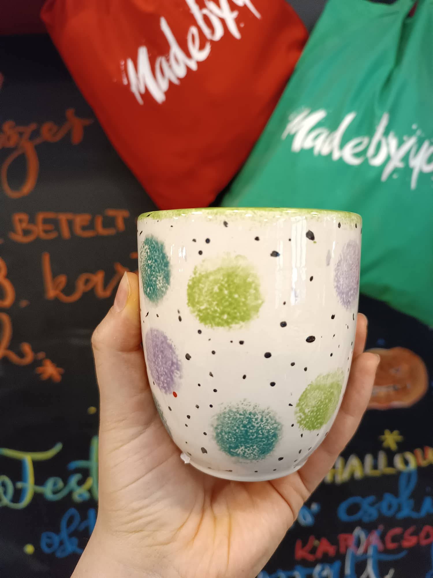 POP-UP MadeByYou gyerekeknek - Kamaraerdő – kerámiafestő foglalkozás - 2026. július 4. - Image 25